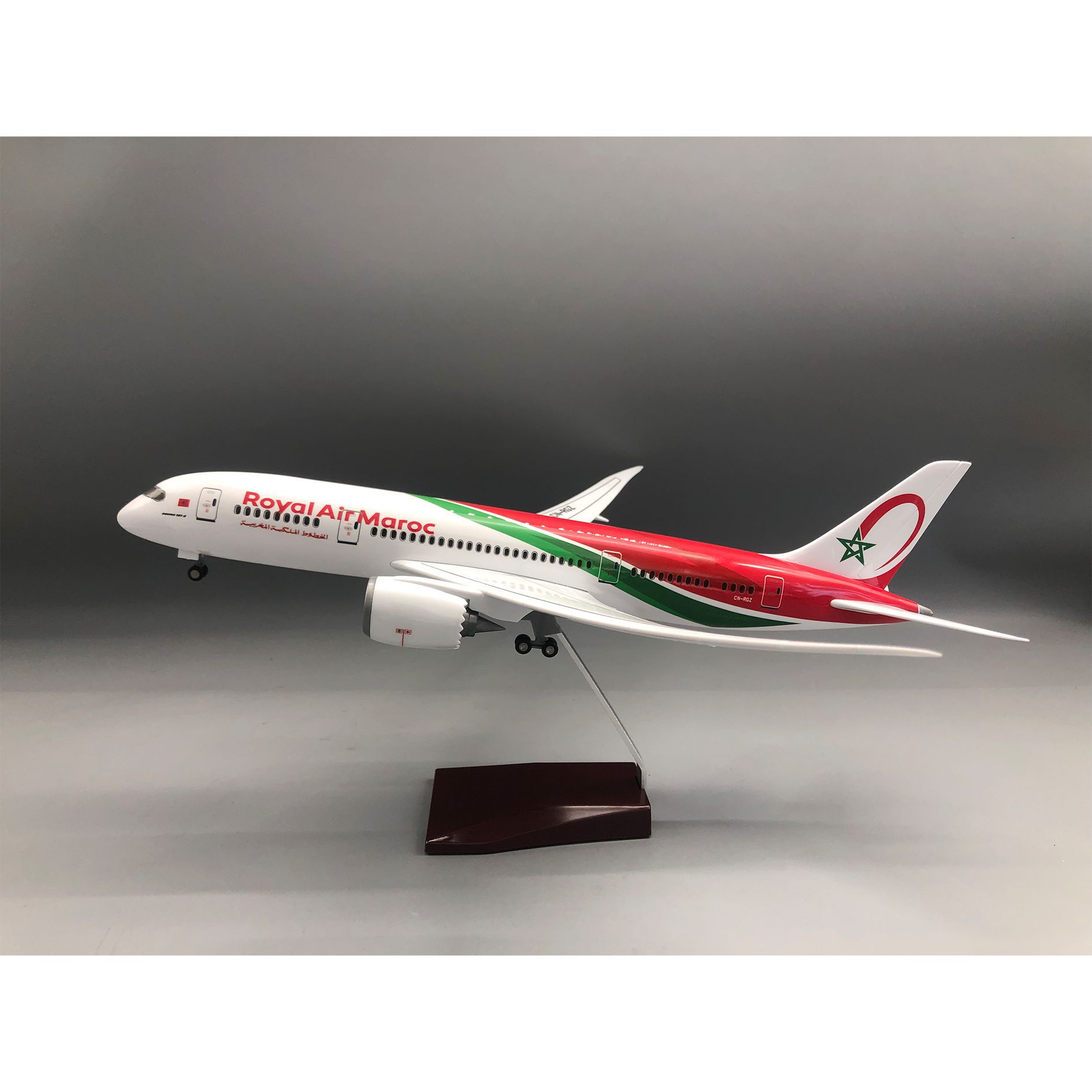 1/130 Ölçekli Royal Air Maroc  - Office Technology incelemesi ve fiyatı